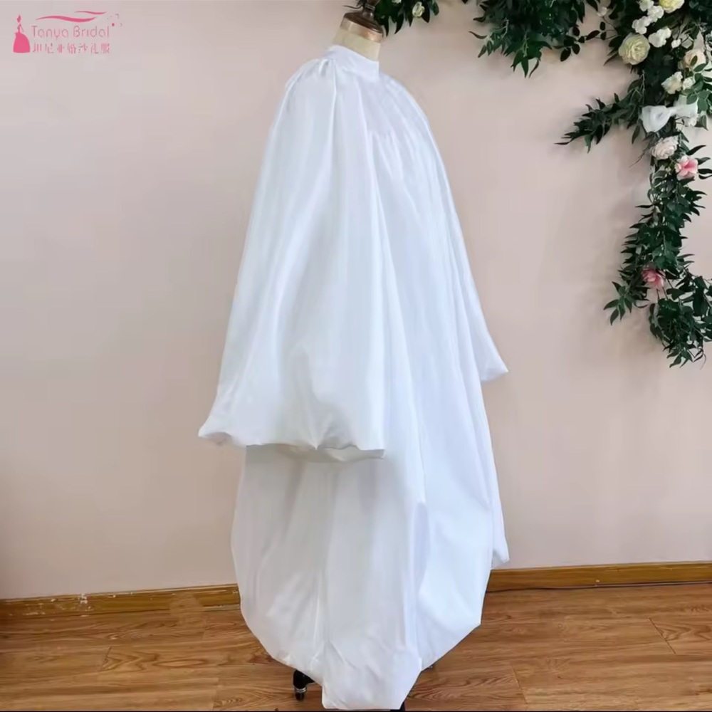 2 pieces -Vibrant Oversized WHITE Bow Dress with CAPE - WHITE Fits 12/14